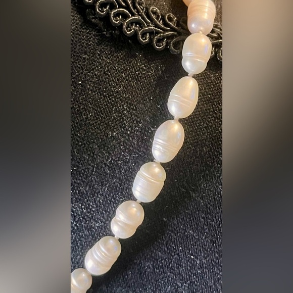 Biwa Baroque 18” Pearl Necklace VTG Safety Clasp Knotted Silk Elegant Shining - Picture 5 of 10